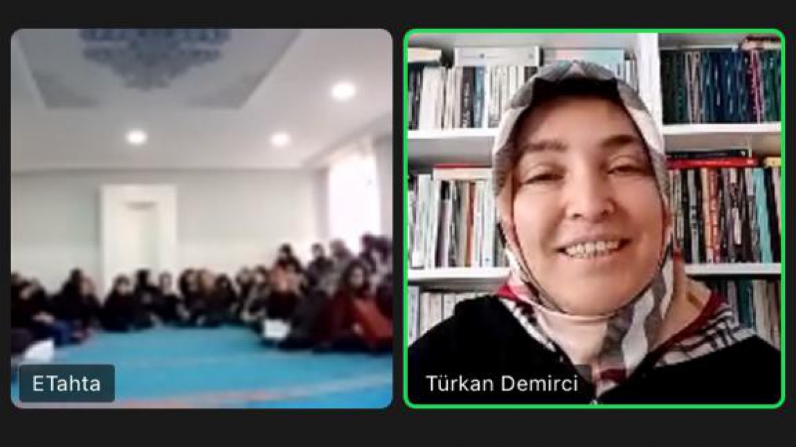 Vaize Türkan Demirci hocamızla çevrim içi sohbet gerçekleştirdik