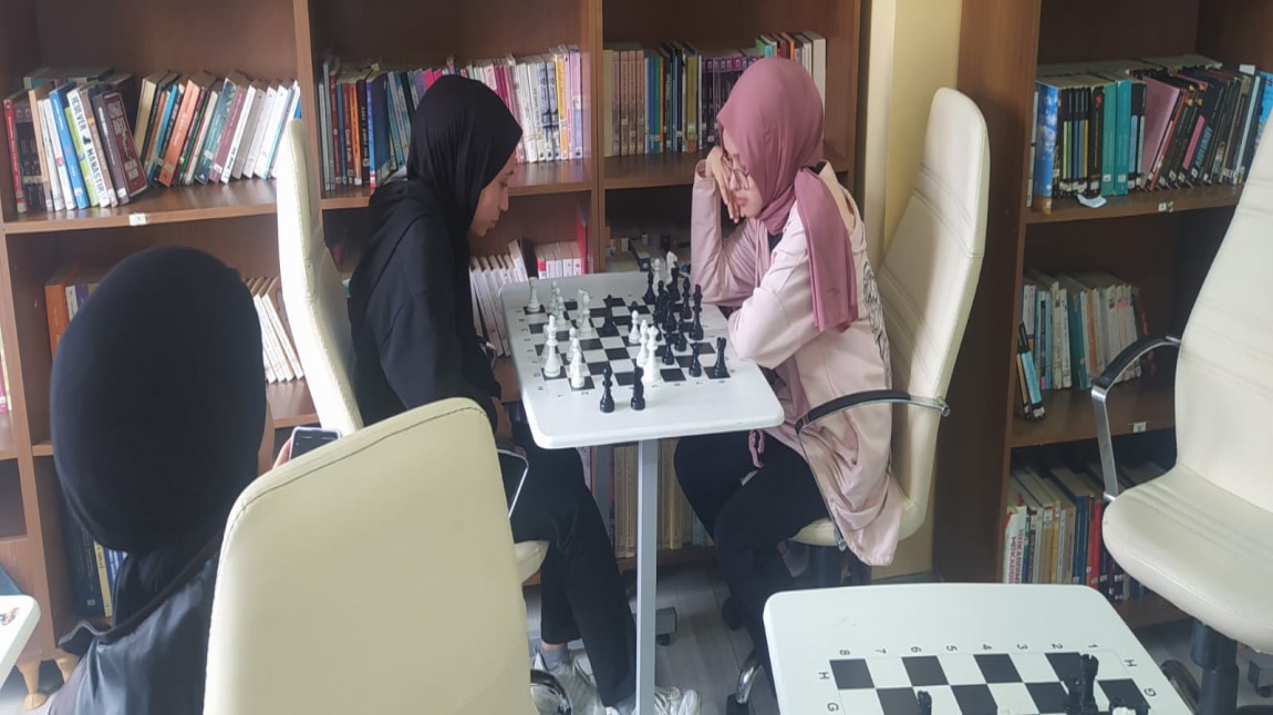 Satranç turnuvasında dereceye girenler belli oldu